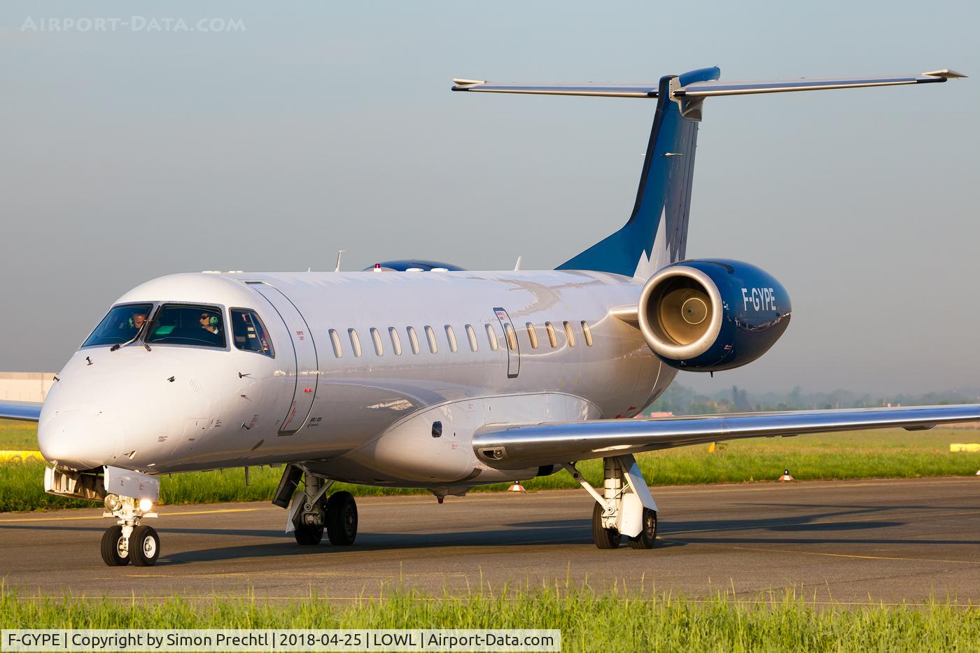 F-GYPE, 2001 Embraer ERJ-135LR (EMB-135LR) C/N 145492, F-GYPE @ Linz Airport
