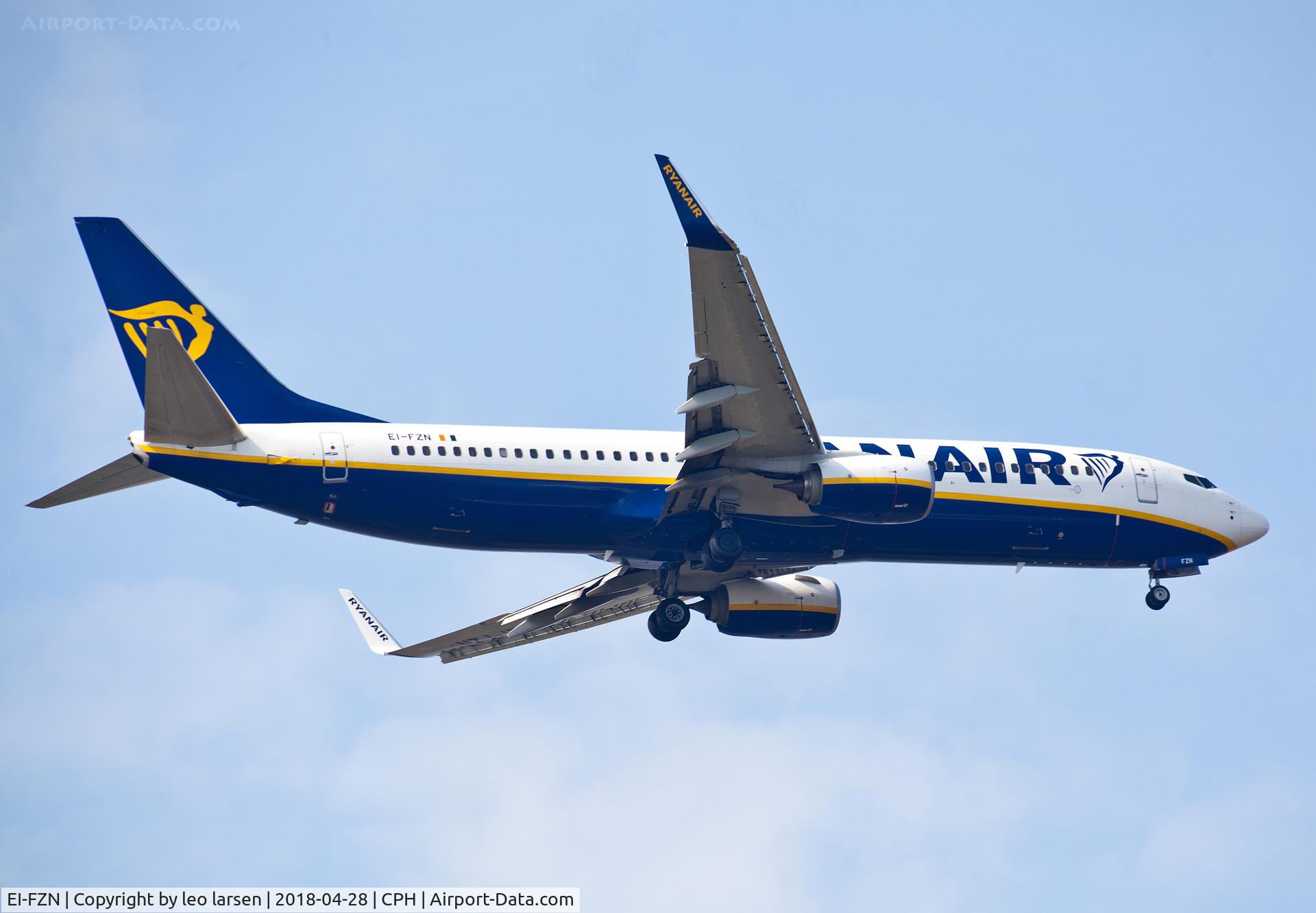 EI-FZN, 2017 Boeing 737-800 C/N 44786, Copenhagen 28.4.2018 app to R-04L