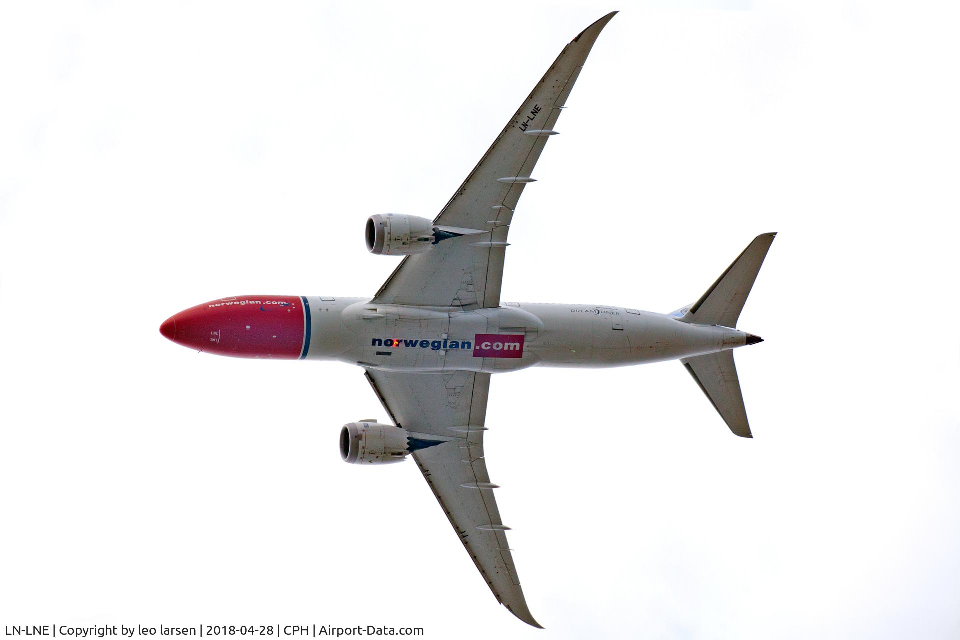 LN-LNE, 2014 Boeing 787-8 Dreamliner C/N 34796, Copenhagen 28.4.2018 T/O R-22R