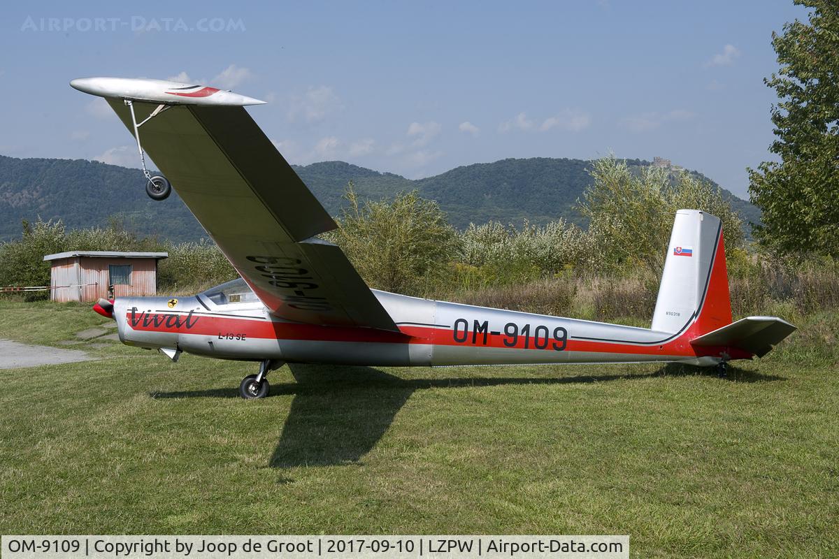 OM-9109, Aerotechnik L-13SE Vivat C/N 890318, on the flightline at its home base