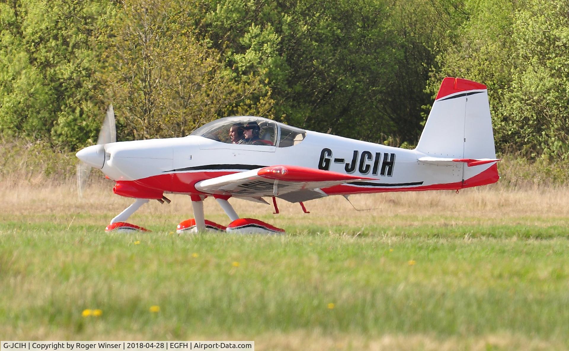 G-JCIH, 2014 Vans RV-7A C/N PFA 323-14365, Visiting RV-7A departing Runway 22.