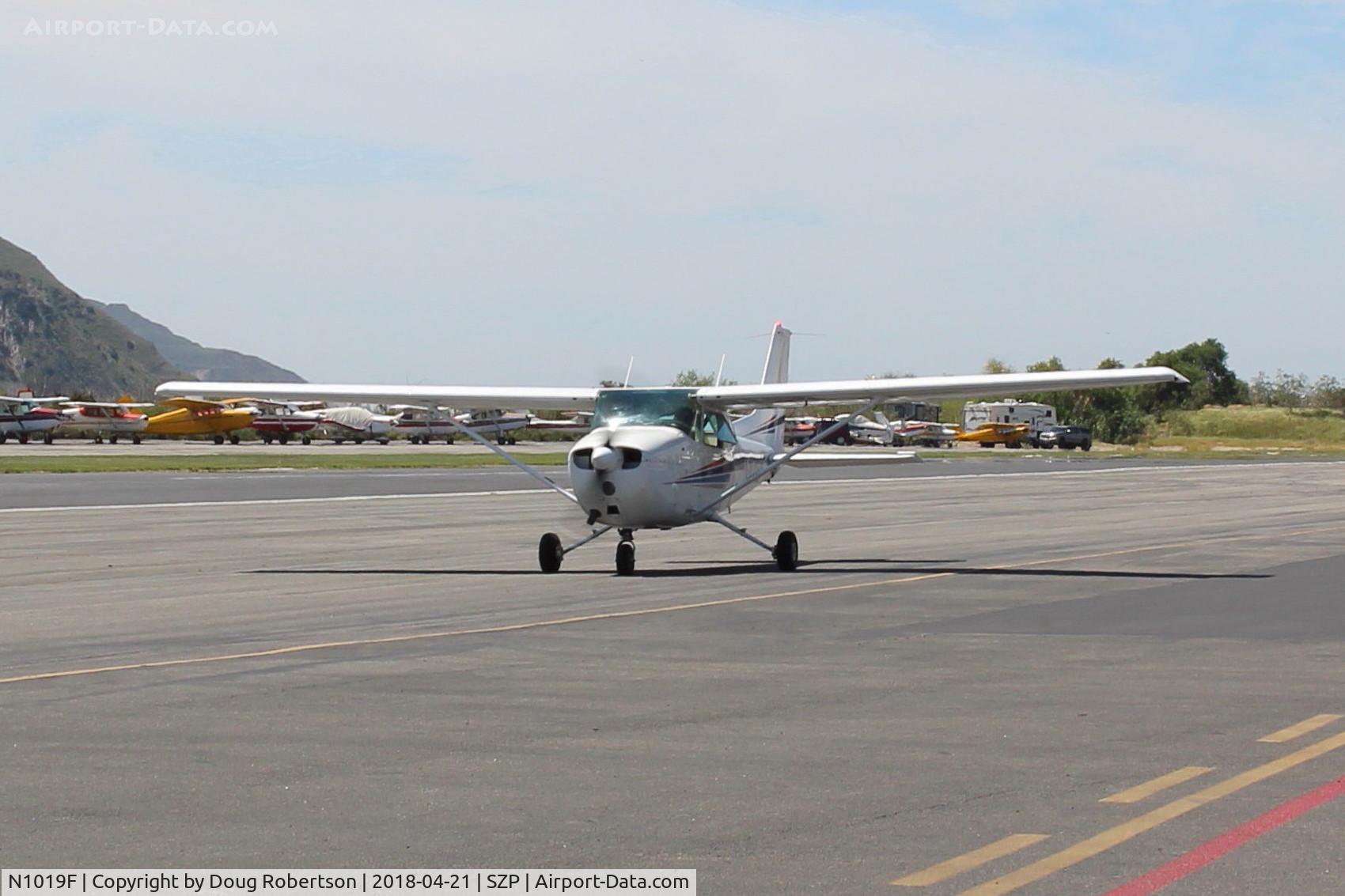 N1019F, 1979 Cessna 172N C/N 17272933, 1979 Cessna 172N SKYHAWK, Lycoming O-320-H2AD 160 Hp, taxi