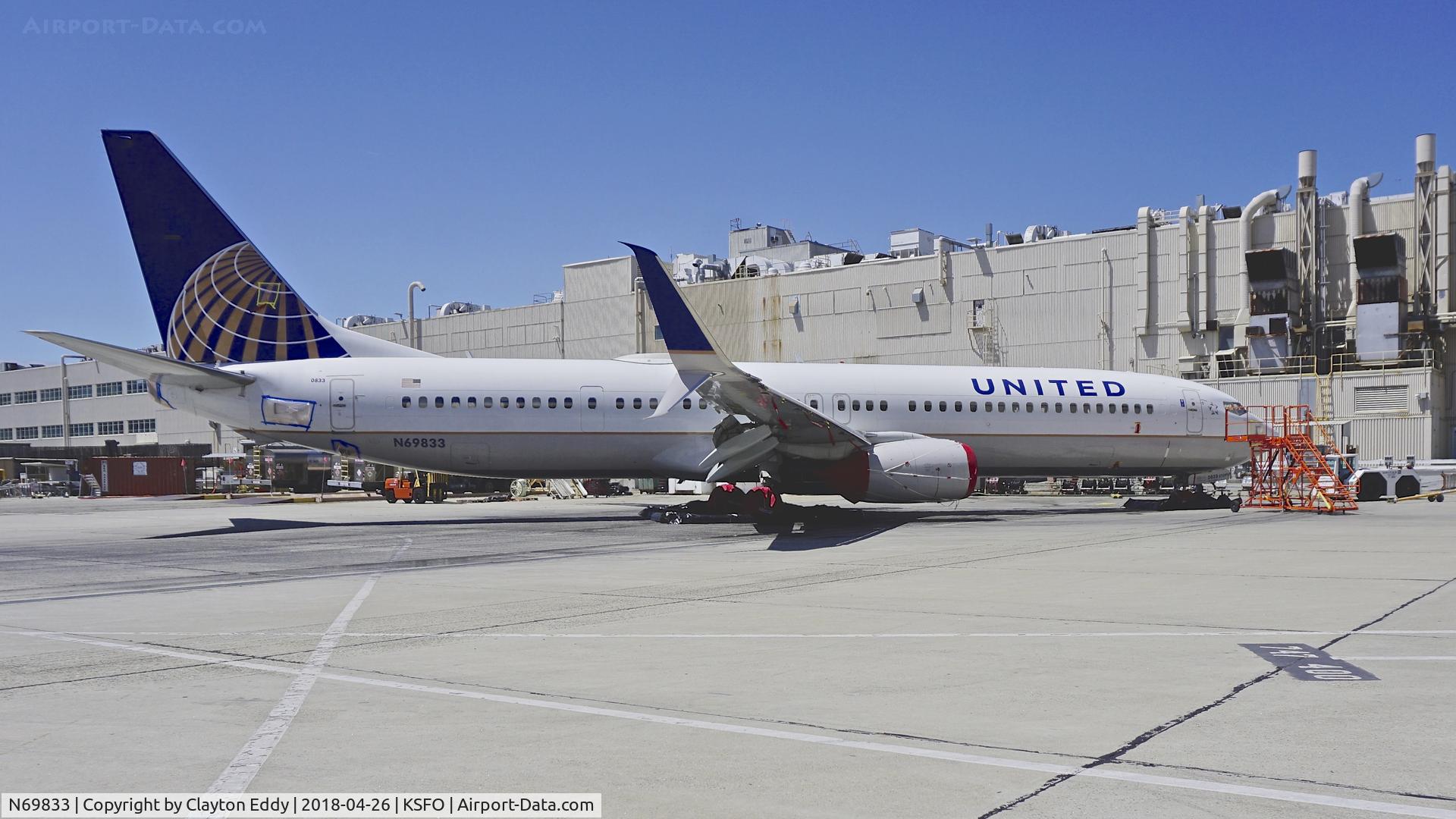 N69833, 2014 Boeing 737-924/ER C/N 44565, SFO 2018.