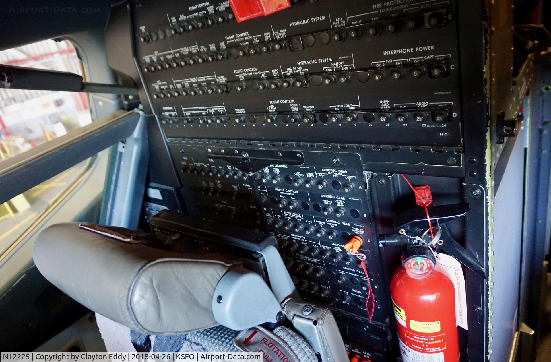 N12225, 1998 Boeing 737-824 C/N 28934, SFO 2018.