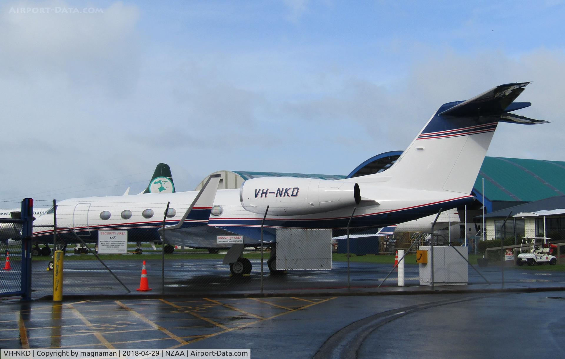 VH-NKD, 2007 Gulfstream Aerospace GIV-X (350) C/N 4086, On apron at AKL