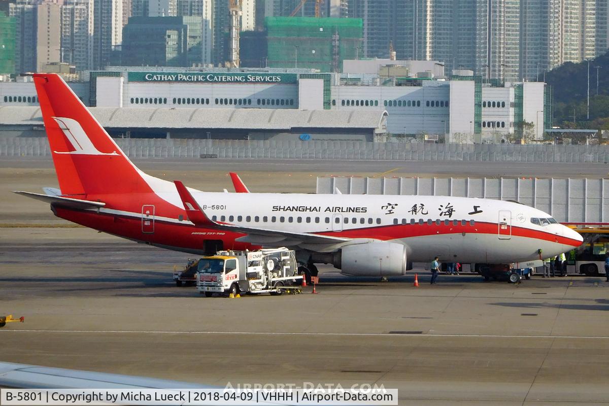 B-5801, 2013 Boeing 737-76D C/N 39303, At Hong Kong