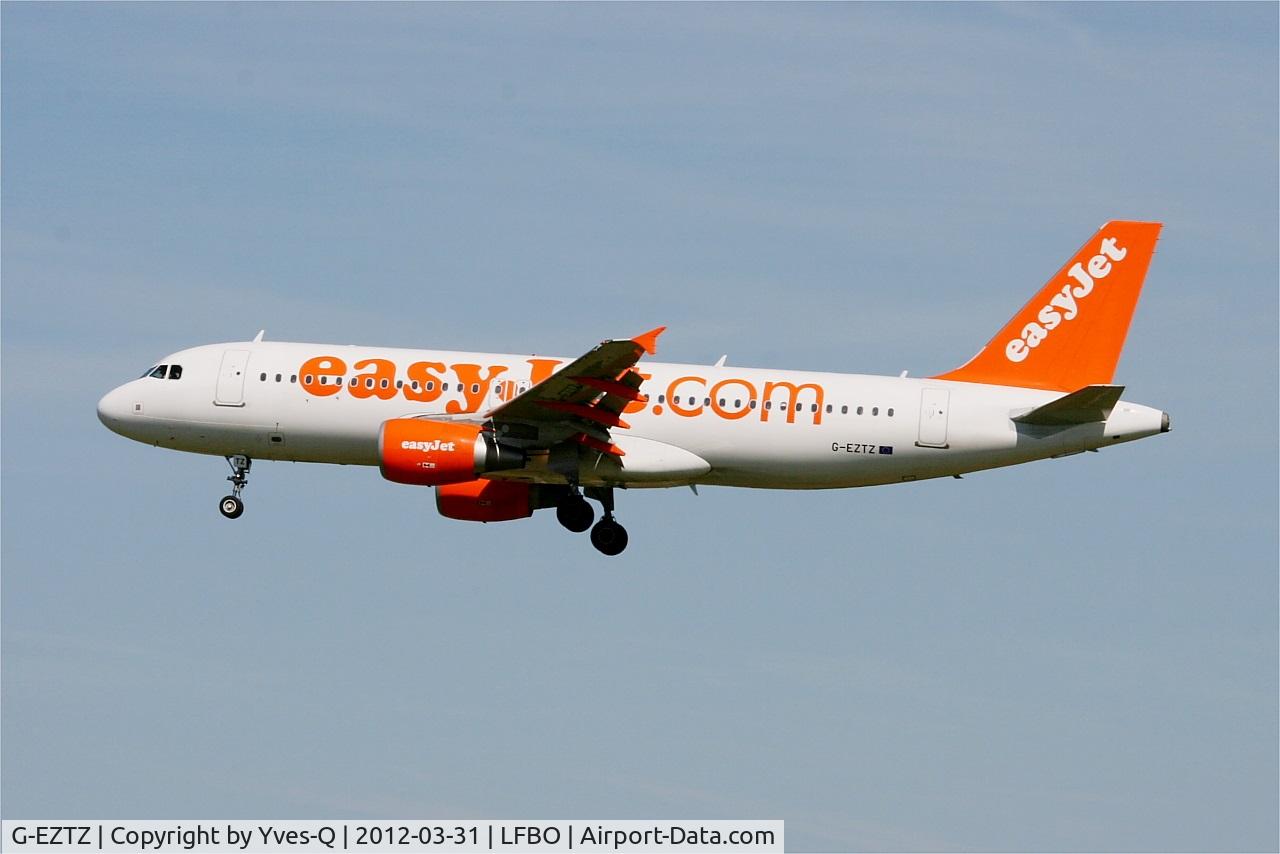 G-EZTZ, 2010 Airbus A320-214 C/N 4556, Airbus A320-214, On final rwy 32L, Toulouse-Blagnac airport (LFBO-TLS)