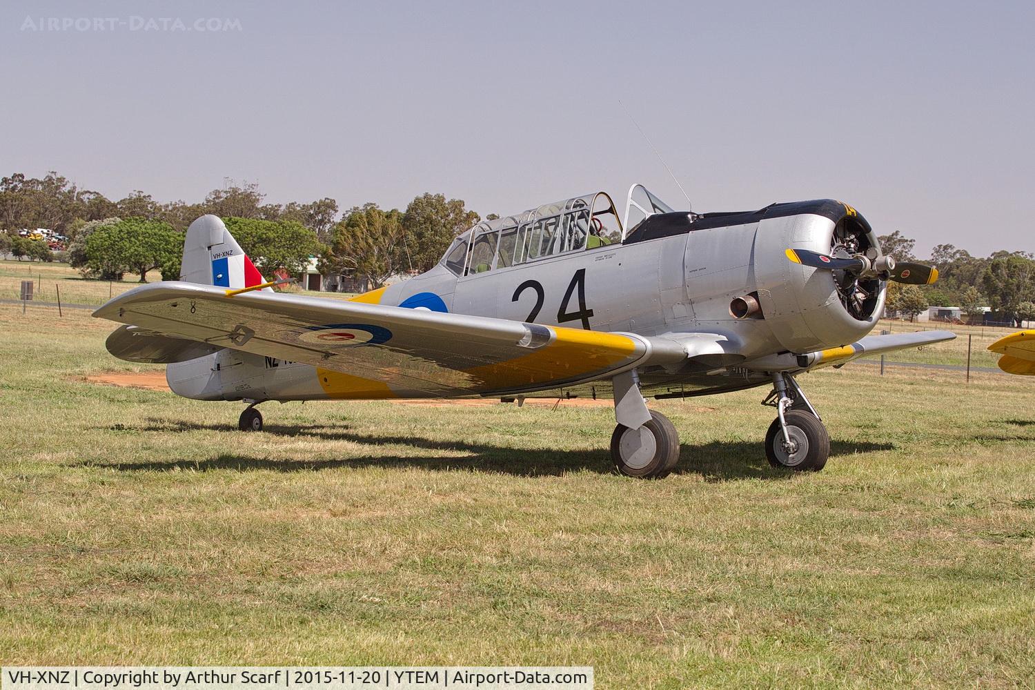 VH-XNZ, 1943 North American AT-6D Harvard III C/N 88-13188 (41-33396), Temora Warbirds 2015