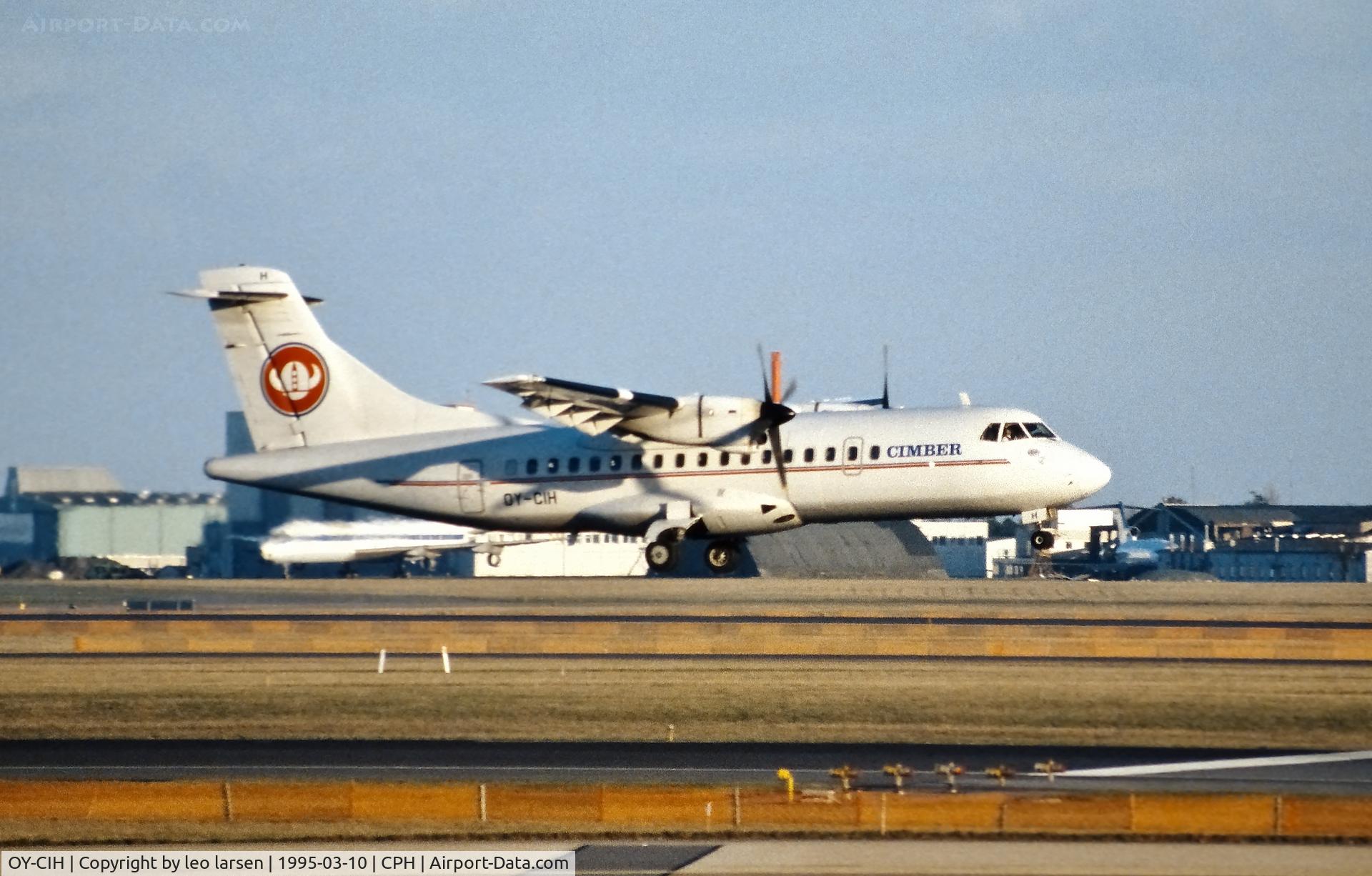 OY-CIH, 1991 ATR 42-300 C/N 238, Copenhagen 10.3.1995