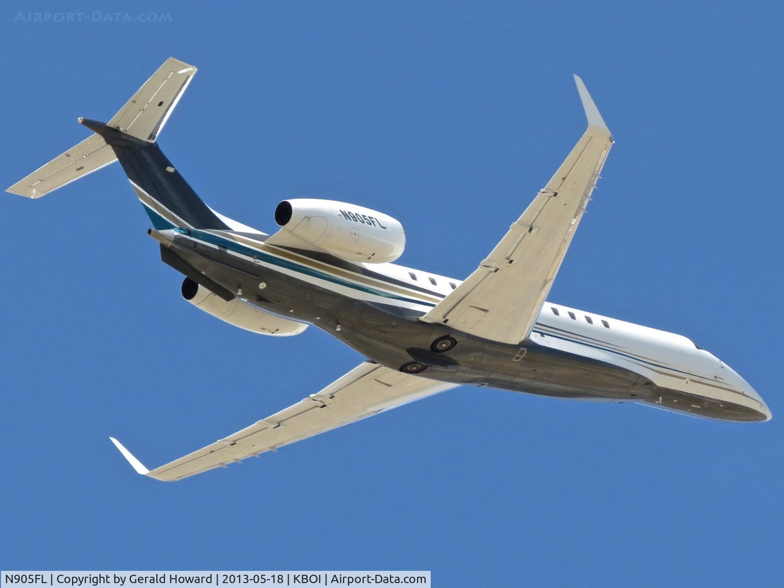 N905FL, 2004 Embraer ERJ-135BJ Legacy C/N 145775, Departing BOI.