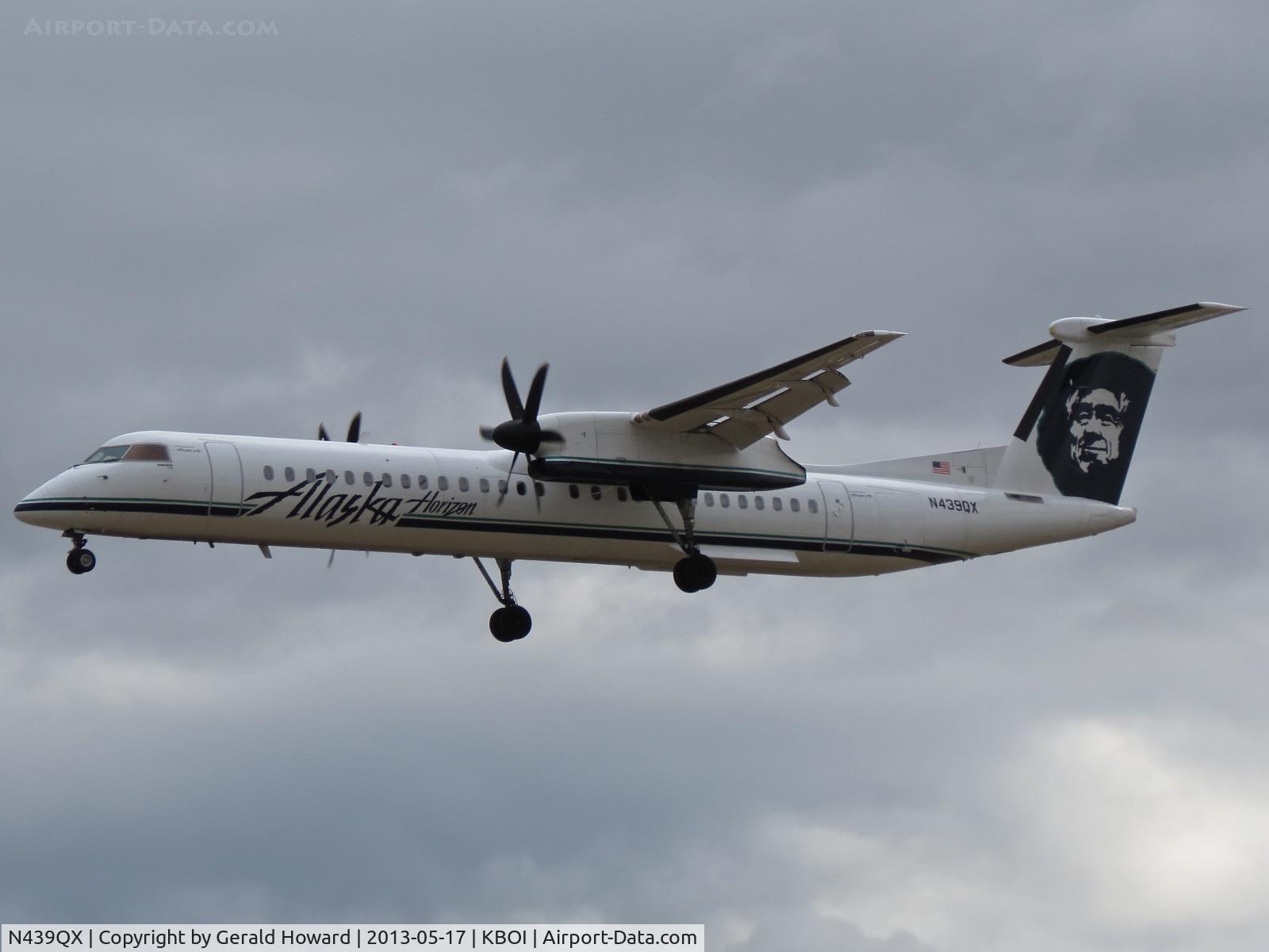 N439QX, 2009 De Havilland Canada DHC-8-402 Dash 8 C/N 4246, On final for RWY 10L.