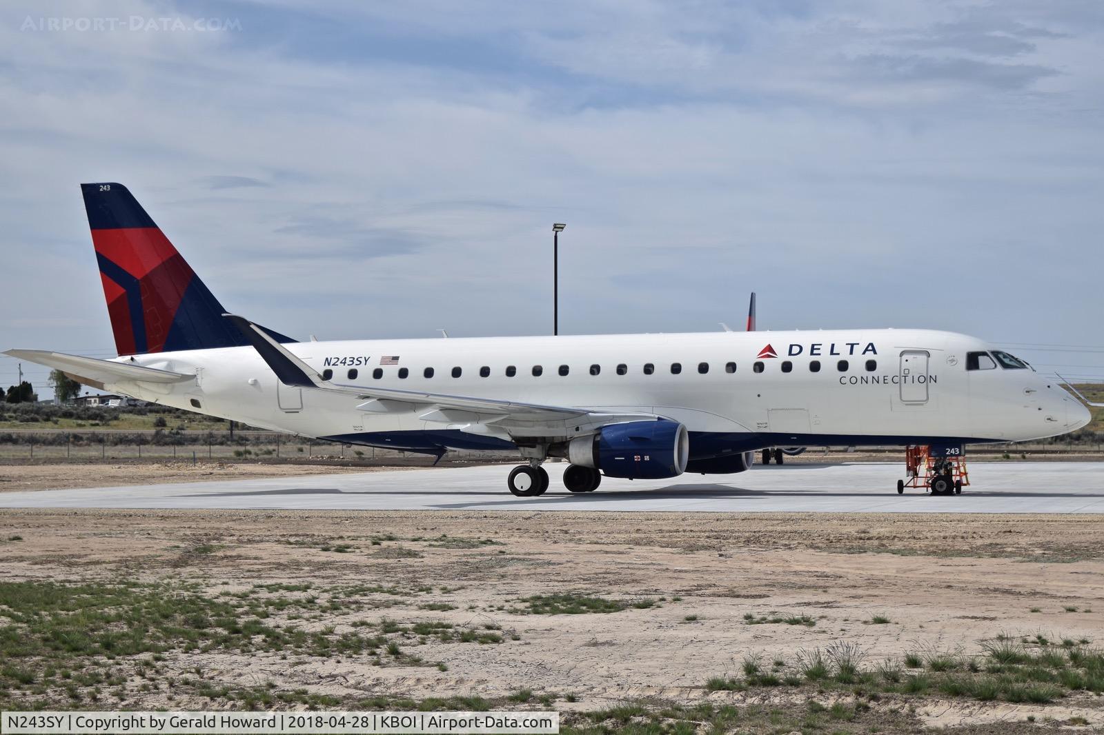 N243SY, 2016 Embraer 175LR (ERJ-170-200LR) C/N 17000592, Parked on the Skywest maintenance ramp.