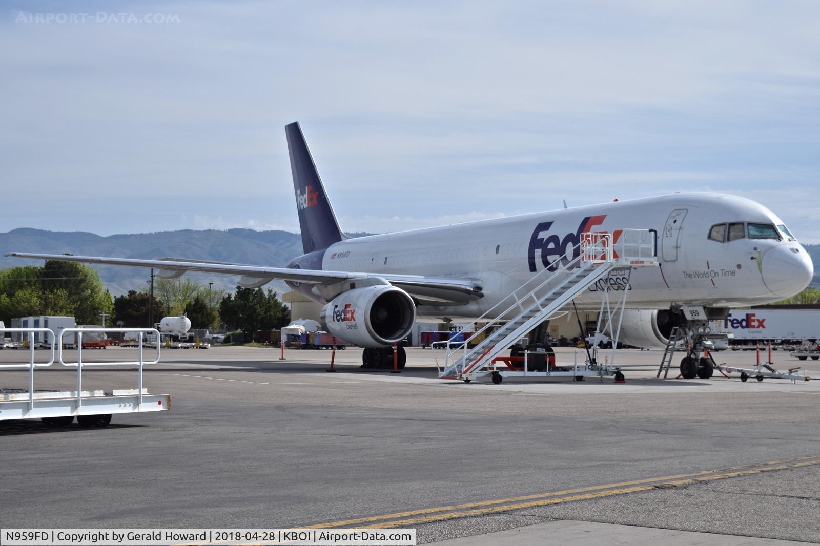 N959FD, 1991 Boeing 757-236 C/N 25133, Parked on the Fed Ex ramp.