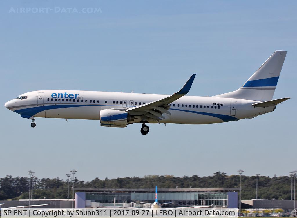 SP-ENT, 2000 Boeing 737-8AS C/N 29926, Landing rwy 14L