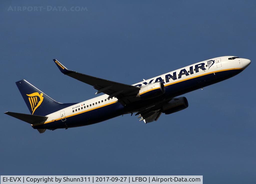 EI-EVX, 2012 Boeing 737-8AS C/N 40317, Climbing after take off from rwy 14L
