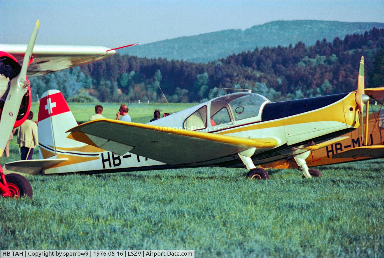 HB-TAH, 1947 Benes-Mraz M-1D Sokol C/N 311, At Sitterdorf. Scanned from a slide.