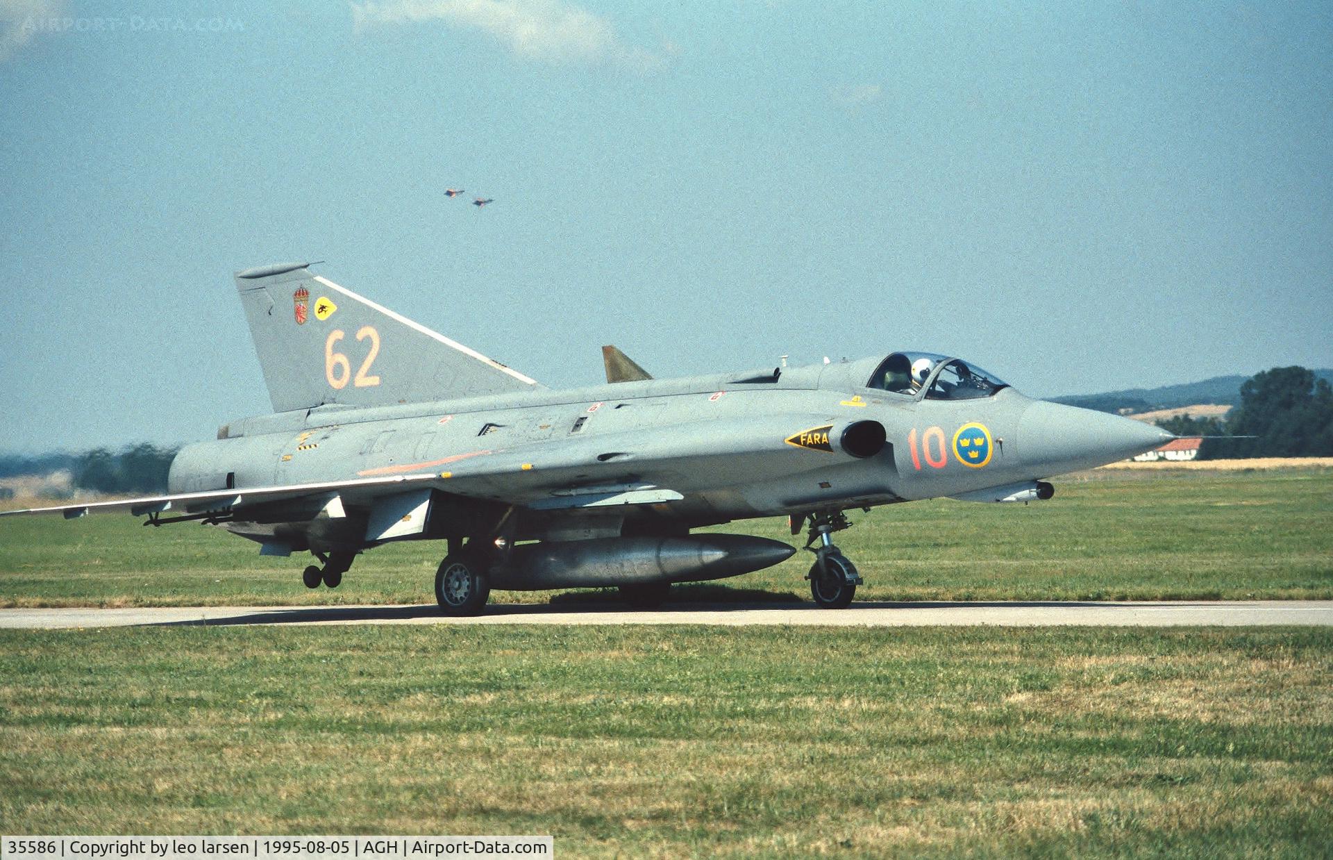 35586, 1969 Saab J-35J Draken C/N 35-586, Ângelholm F.10 Air Show 5.8.1995