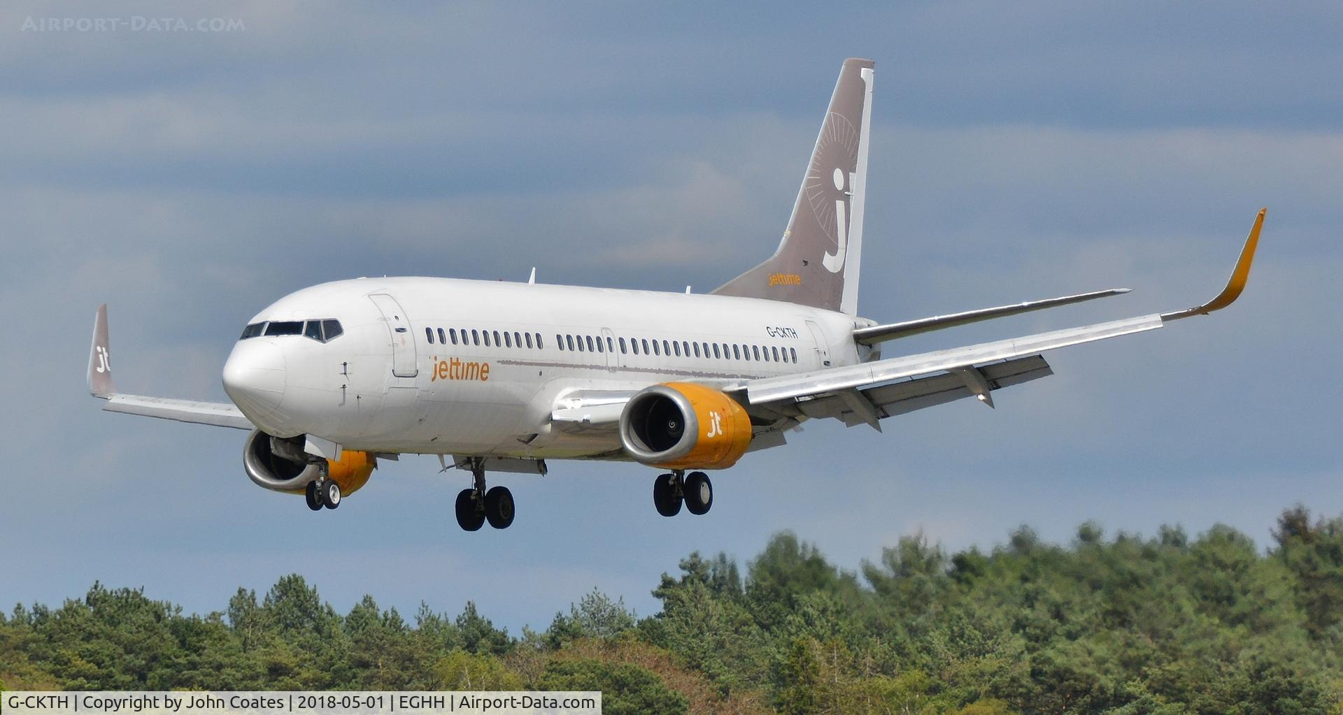 G-CKTH, 1990 Boeing 737-3Y0 C/N 24678, Arriving from Lasham for repaint