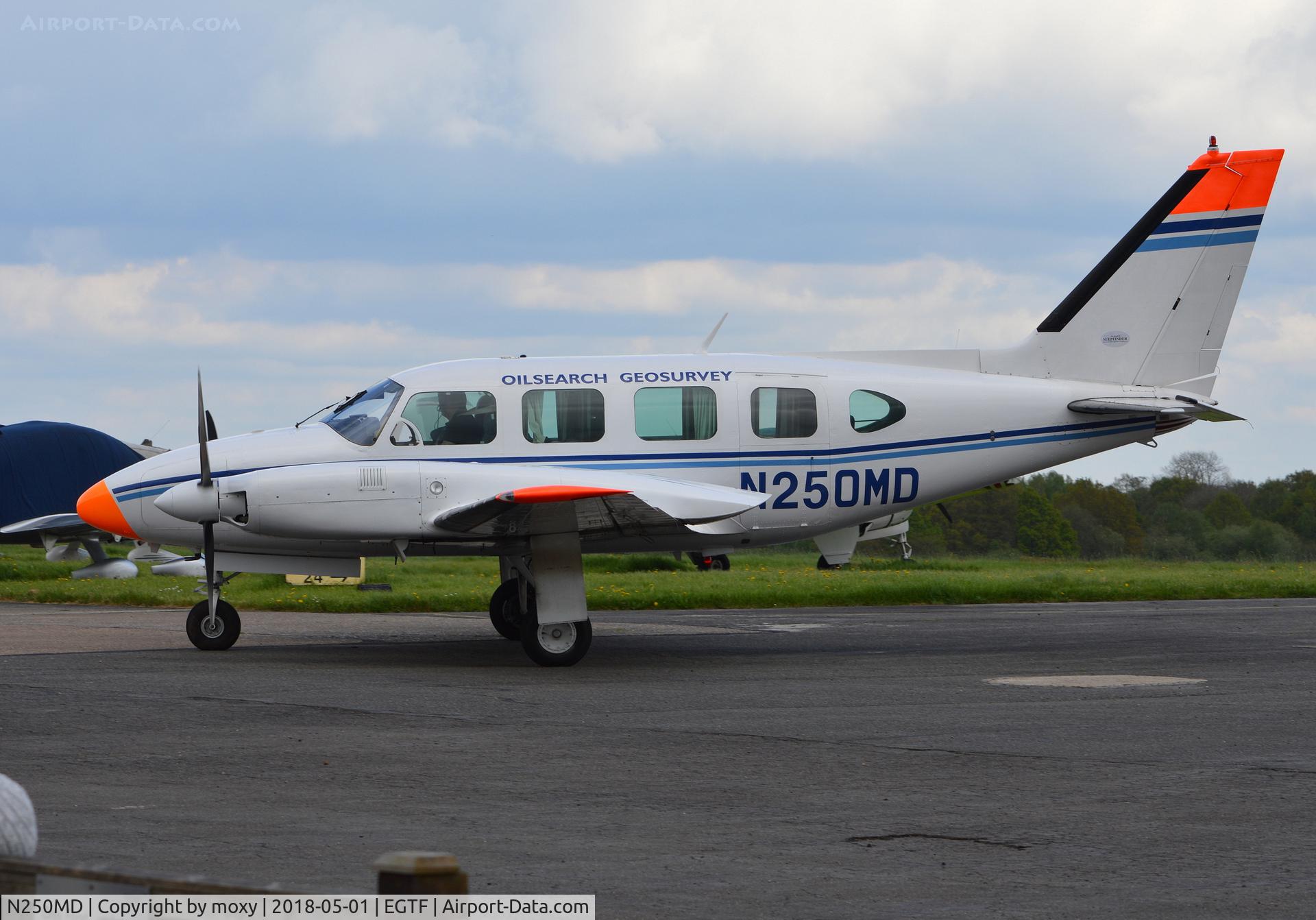 N250MD, 1971 Piper PA-31 Navajo C/N 31-742, Piper PA-31 Navajo at Fairoaks.