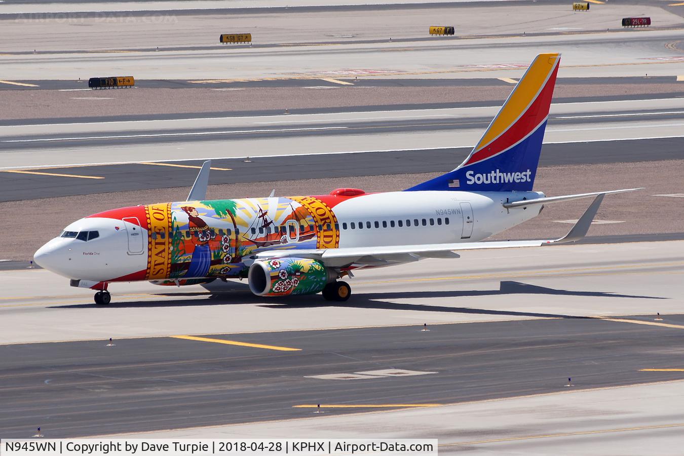 N945WN, 2010 Boeing 737-7H4 C/N 36660, Check out the new paint job on the verticlal stablizer.