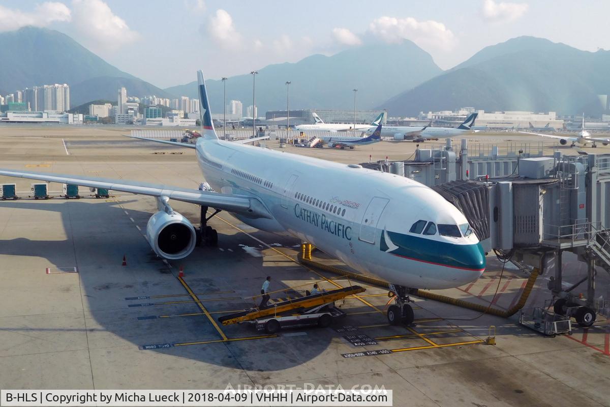 B-HLS, 2001 Airbus A330-343 C/N 423, At Hong Kong