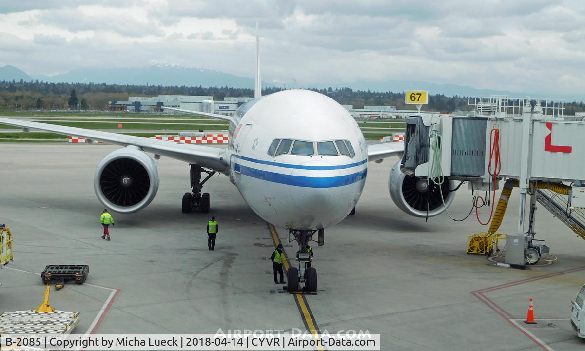 B-2085, 2011 Boeing 777-39L/ER C/N 38666, At Vancouver