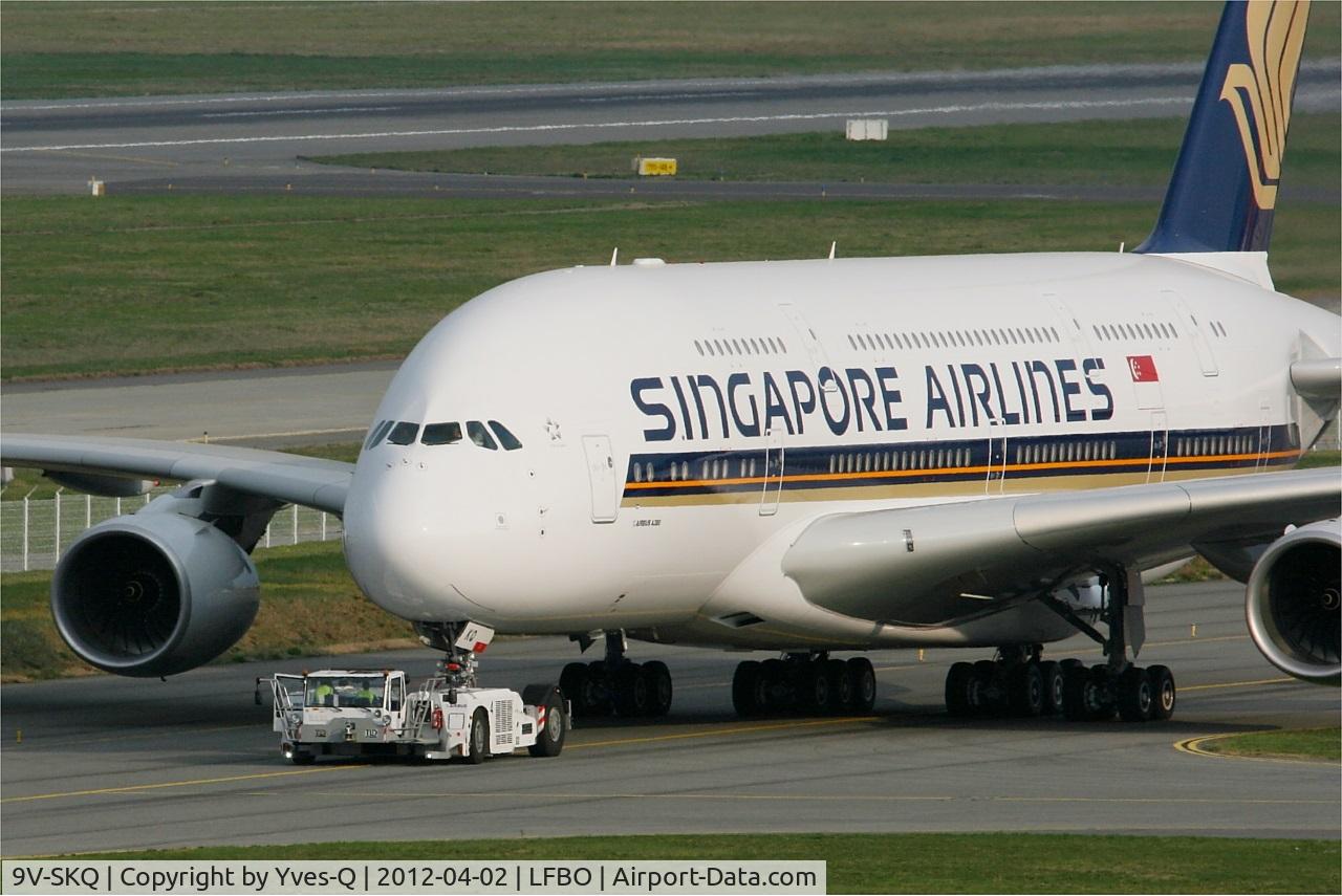 9V-SKQ, 2011 Airbus A380-841 C/N 079, Airbus A380-841 Push back, Toulouse-Blagnac Airport (LFBO-TLS)