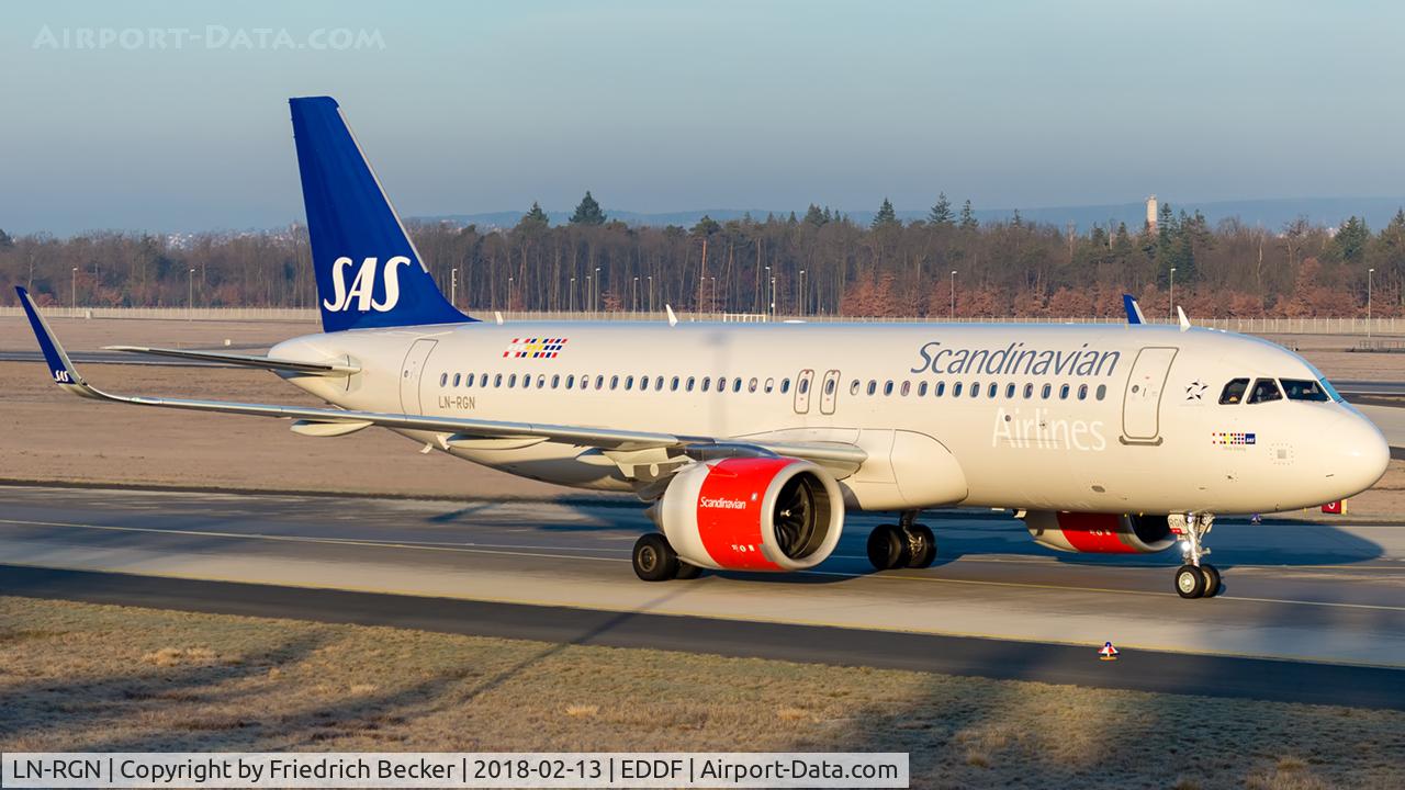 LN-RGN, 2016 Airbus A320-251N C/N 7341, taxying to the gate