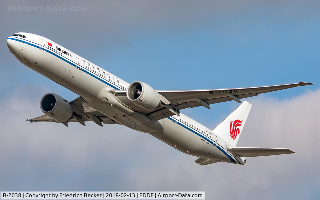 B-2038, 2013 Boeing 777-39L/ER C/N 38678, departure via RW25C