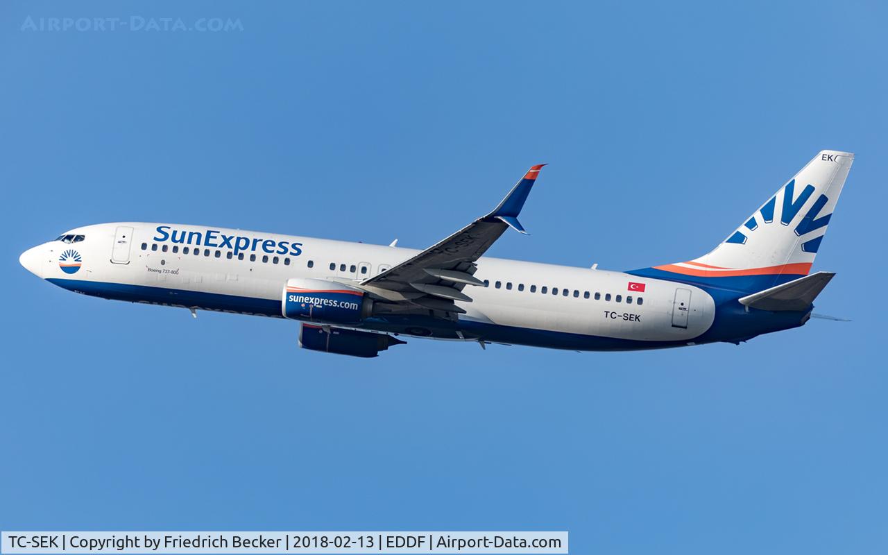 TC-SEK, 2015 Boeing 737-8HC C/N 61172, departure via RW25C
