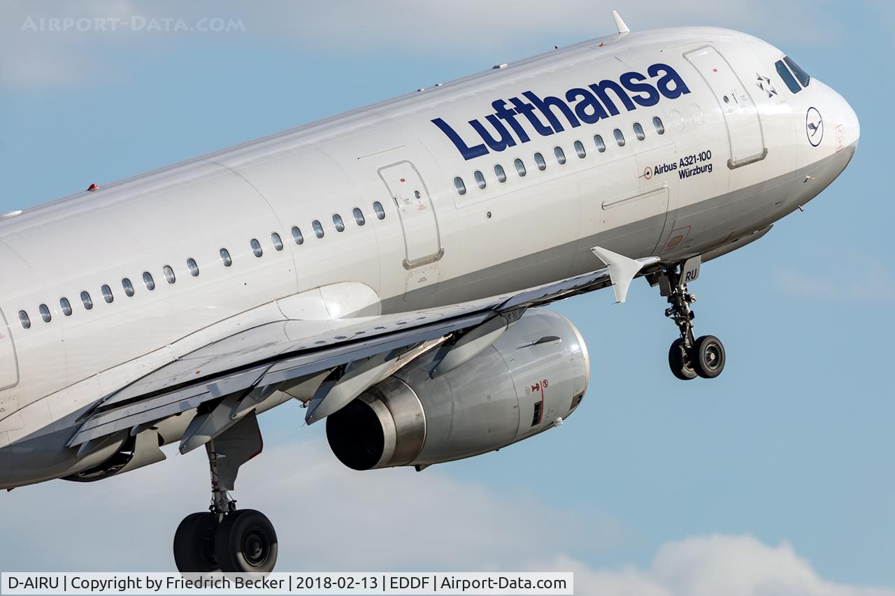 D-AIRU, 1997 Airbus A321-131 C/N 692, departure via RW18