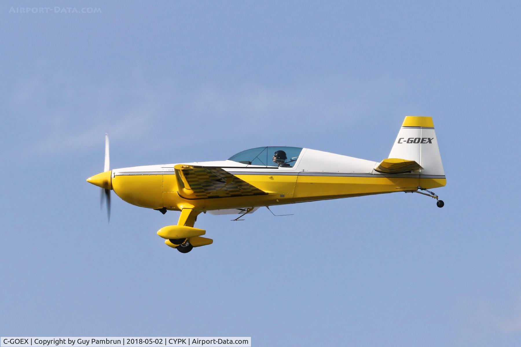 C-GOEX, 1998 Extra EA-300/200 C/N 023, Landing