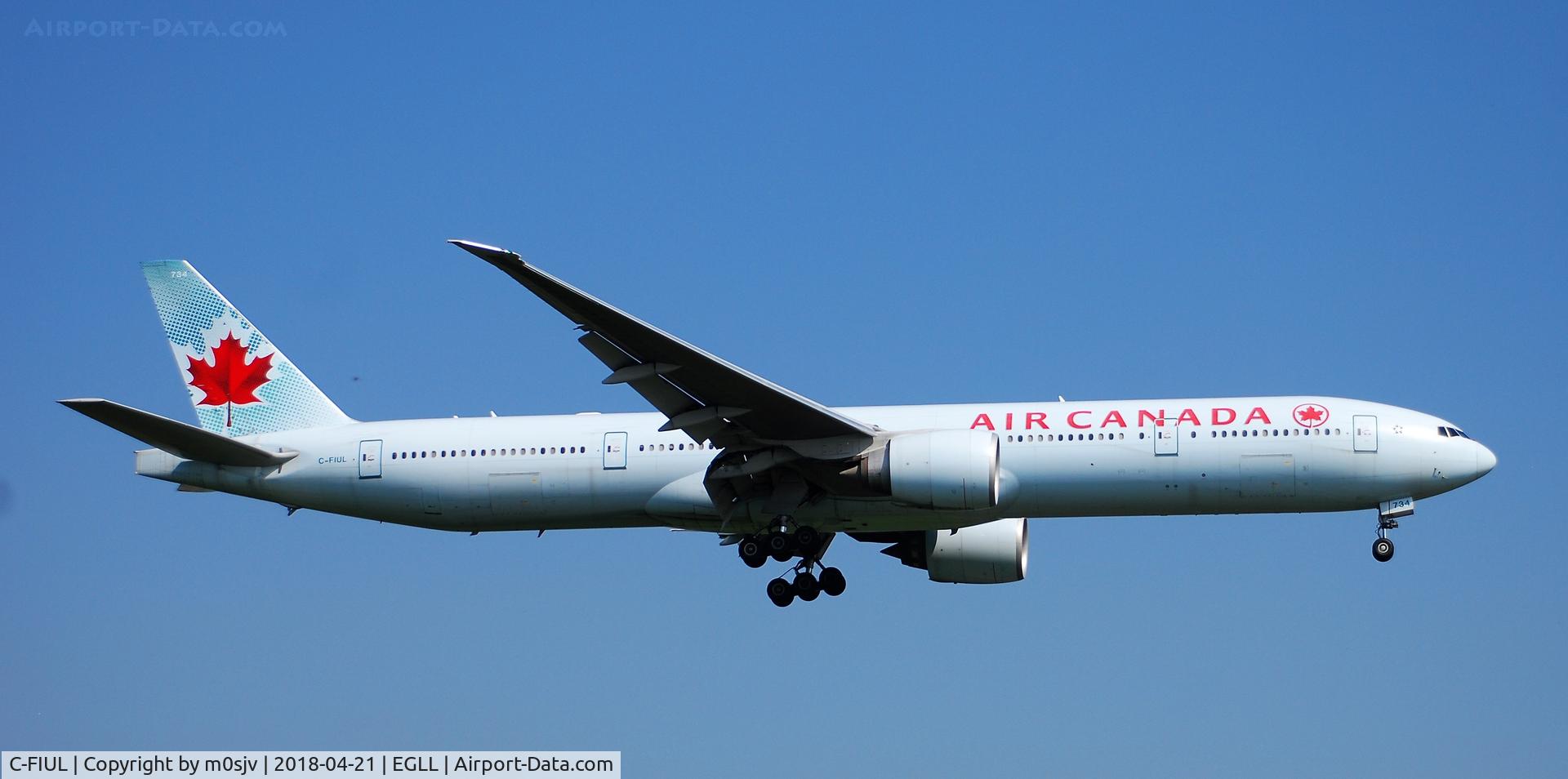 C-FIUL, 2007 Boeing 777-333/ER C/N 35255, Taken from the threshold of 29L