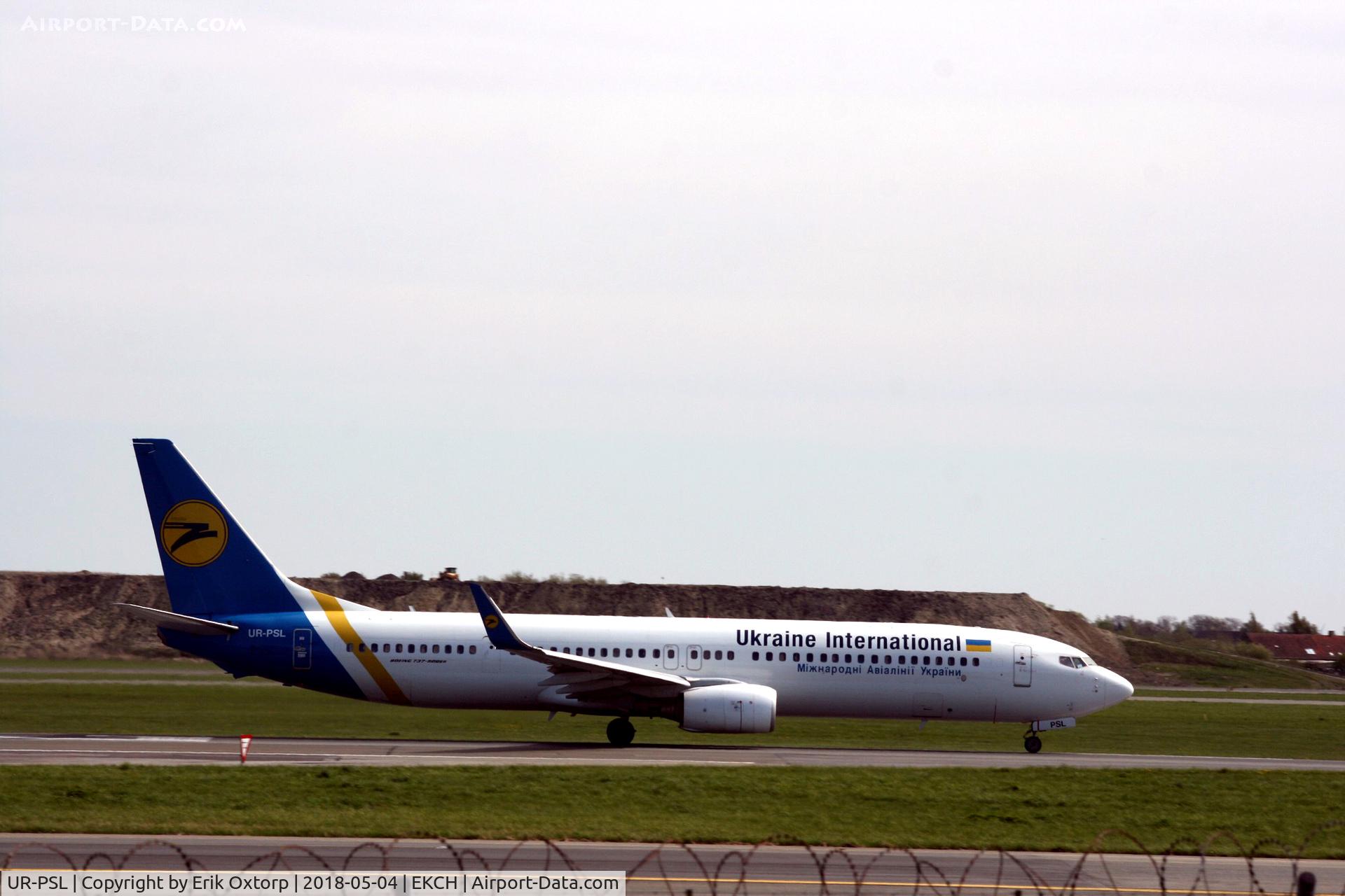 UR-PSL, 2009 Boeing 737-94X/ER C/N 36087, UR-PSL taking off rw 22R