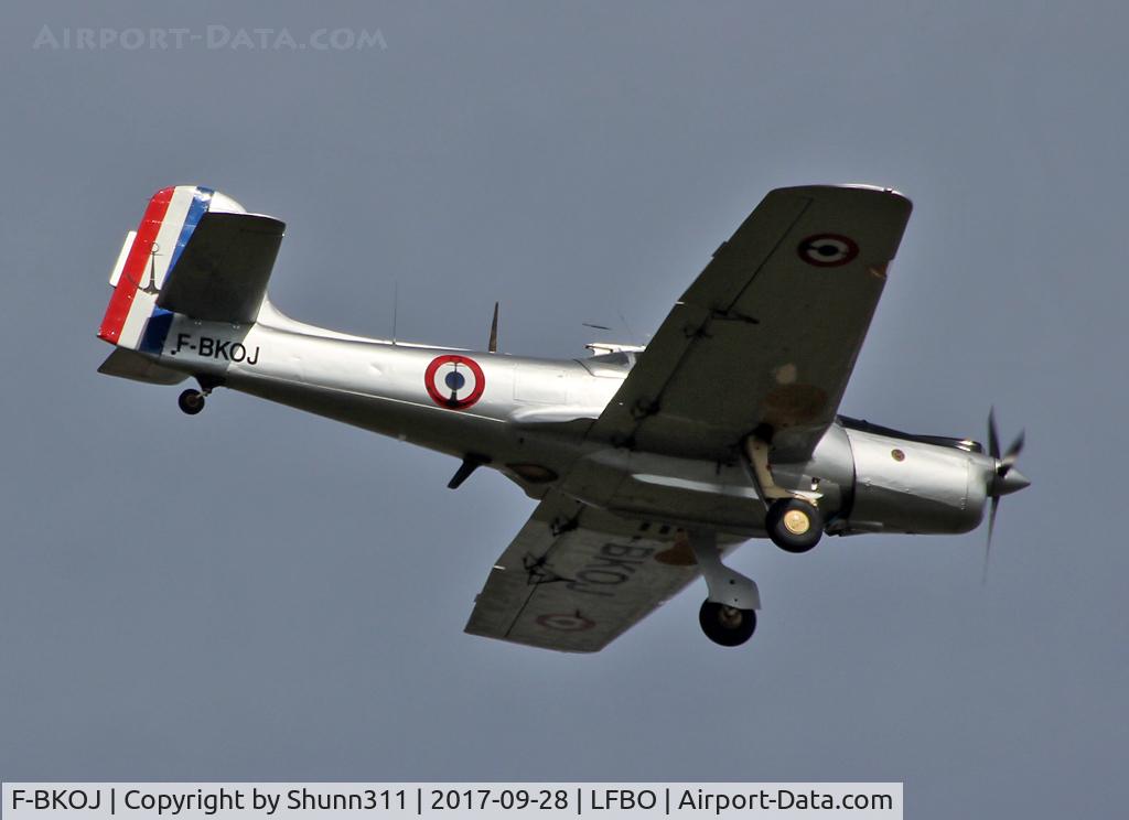 F-BKOJ, Morane-Saulnier MS-733 Alcyon C/N 138, Landing rwy 14L