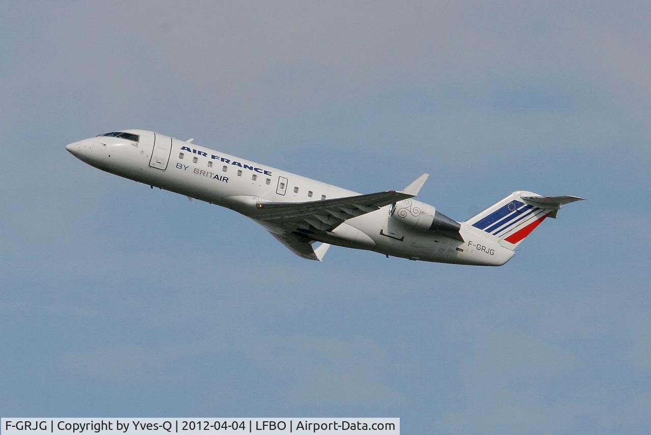 F-GRJG, 1996 Canadair CRJ-100ER (CL-600-2B19) C/N 7143, Canadair CRJ-100ER, Take off rwy 32L, Toulouse-Blagnac airport (LFBO-TLS)