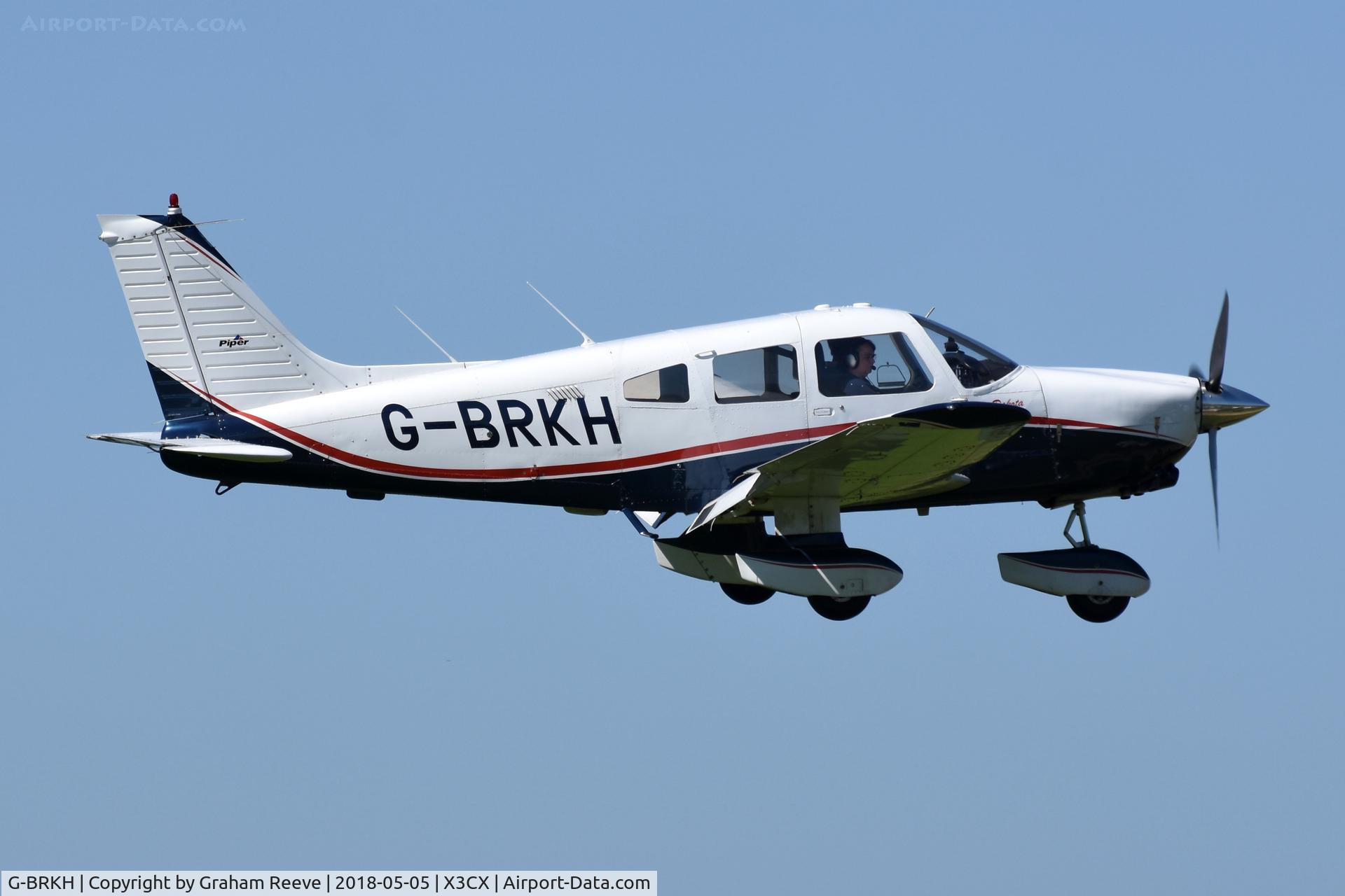 G-BRKH, 1979 Piper PA-28-236 Dakota C/N 28-7911003, Landing at Northrepps.