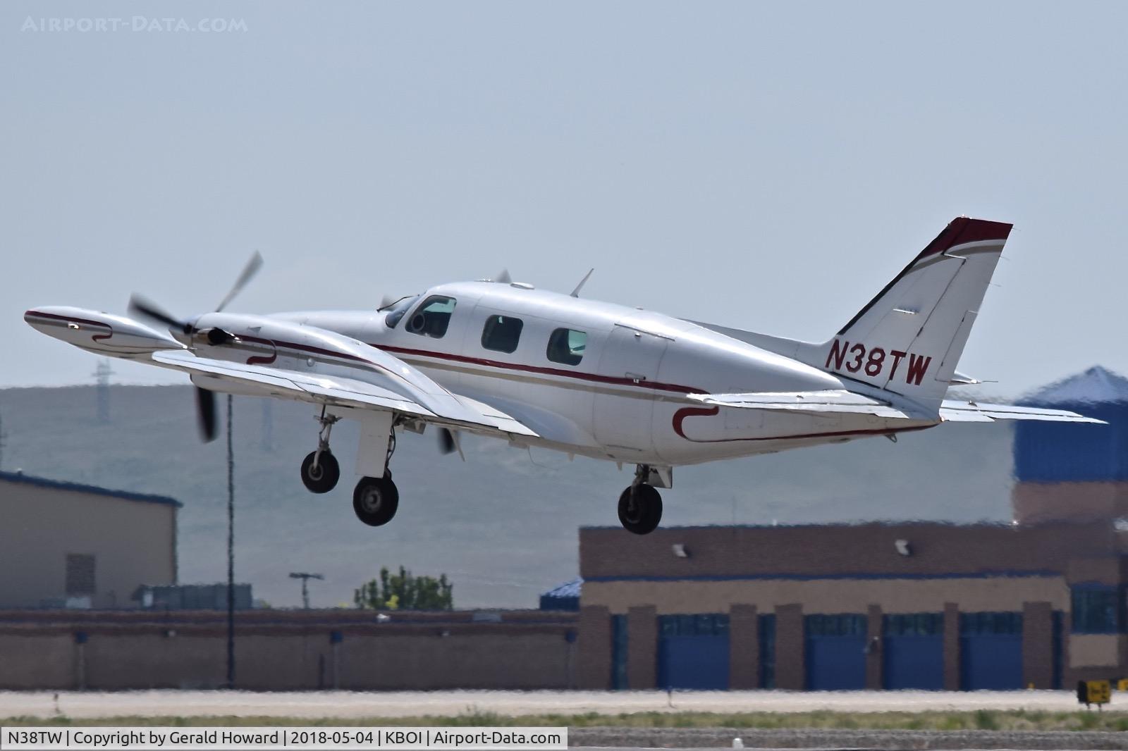 N38TW, Piper PA-31T1 Cheyenne 1 C/N 31T-8104008, Departing RWY 10L.