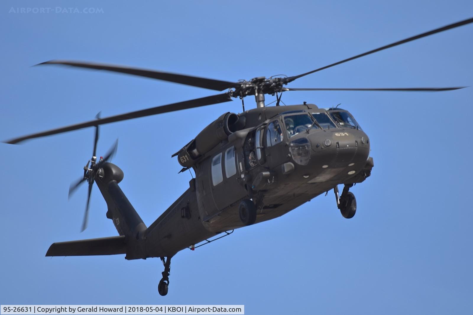 95-26631, 1993 Sikorsky UH-60L Black Hawk C/N unknown, Flying over taxiway Bravo for landing.