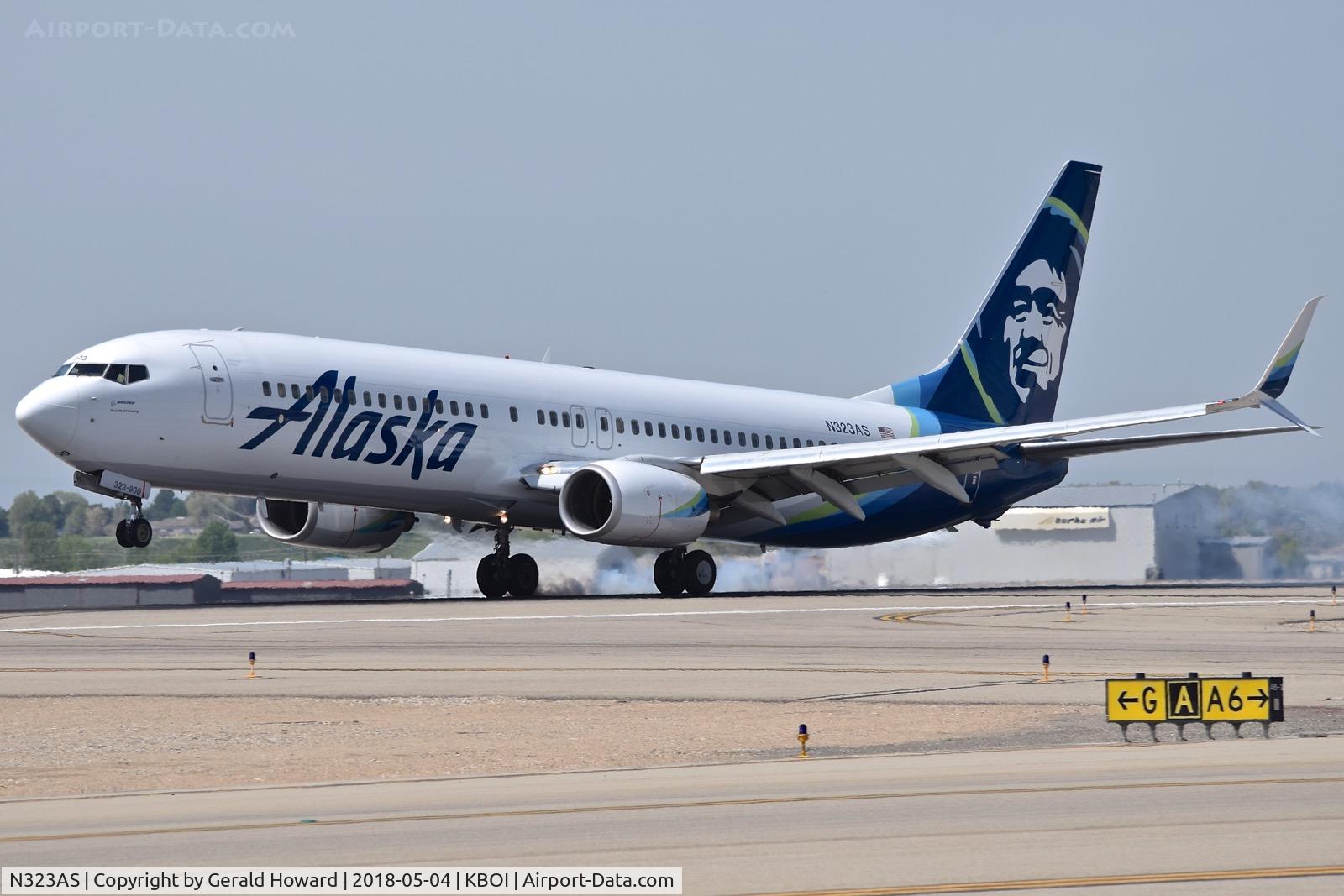N323AS, 2004 Boeing 737-990 C/N 30021, Touch down on RWY 10L.