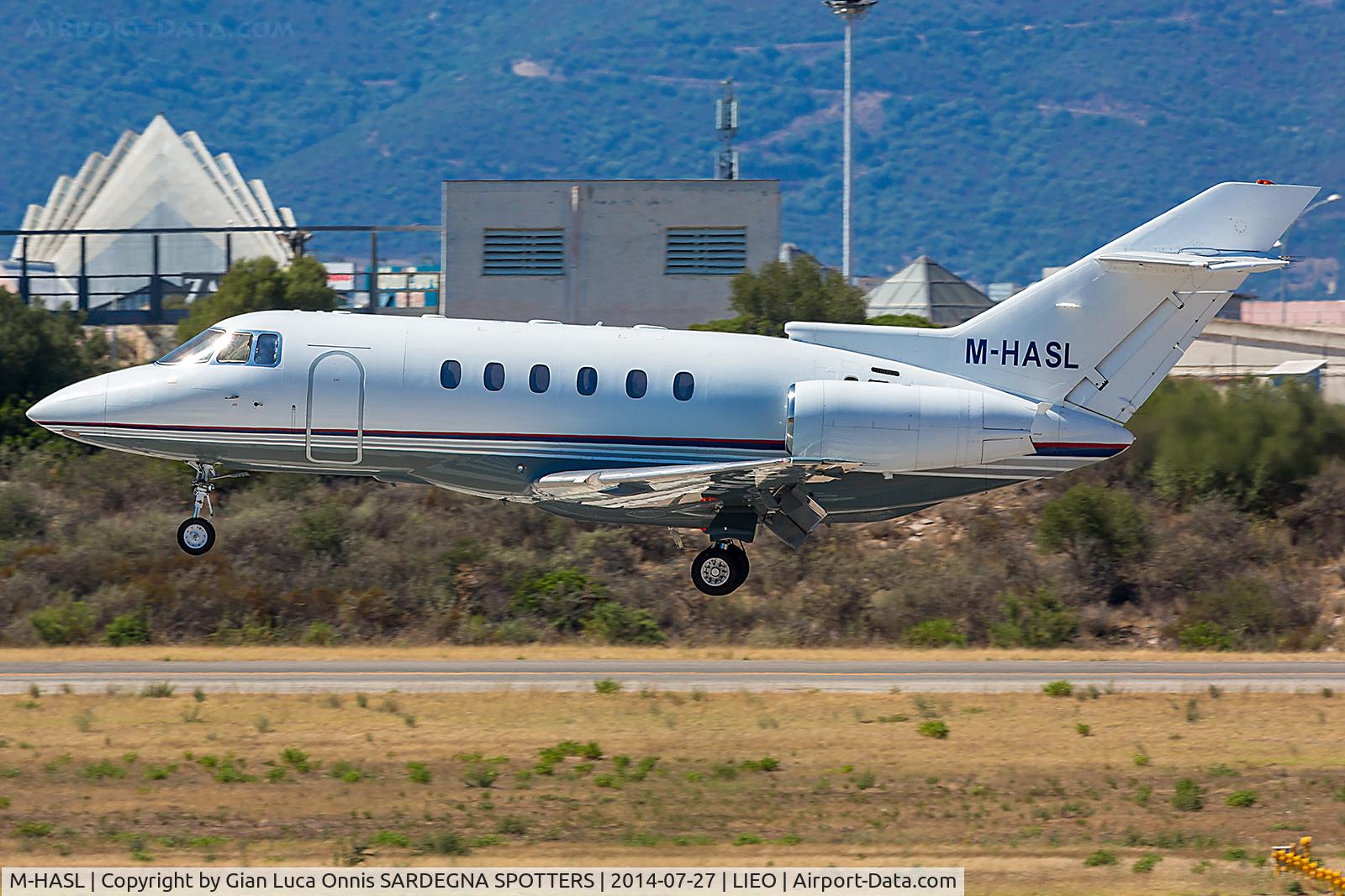 M-HASL, 1998 Raytheon Hawker 800XP C/N 258385, LANDING