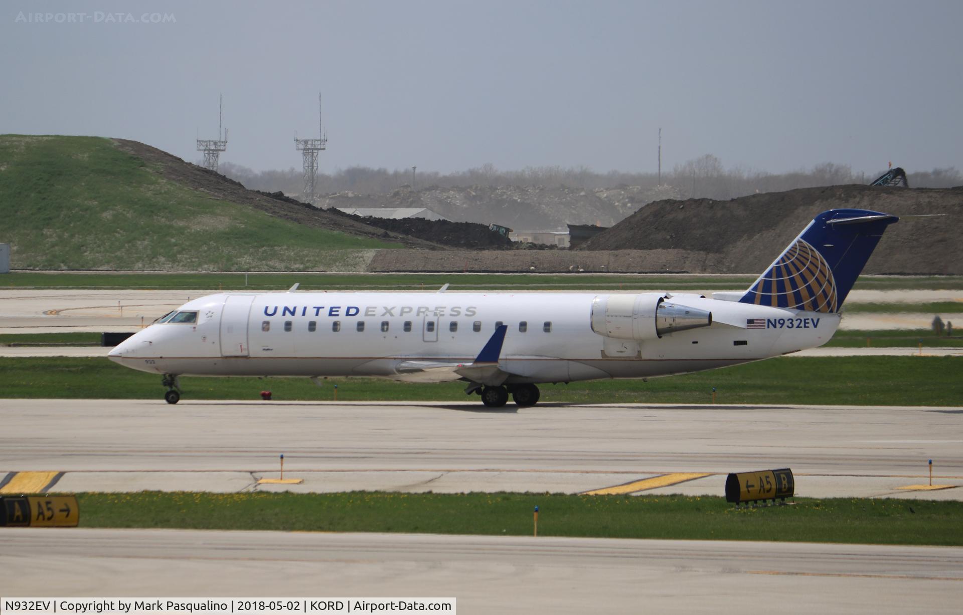 N932EV, 2005 Bombardier CRJ-200ER (CL-600-2B19) C/N 8016, CL-600-2B19