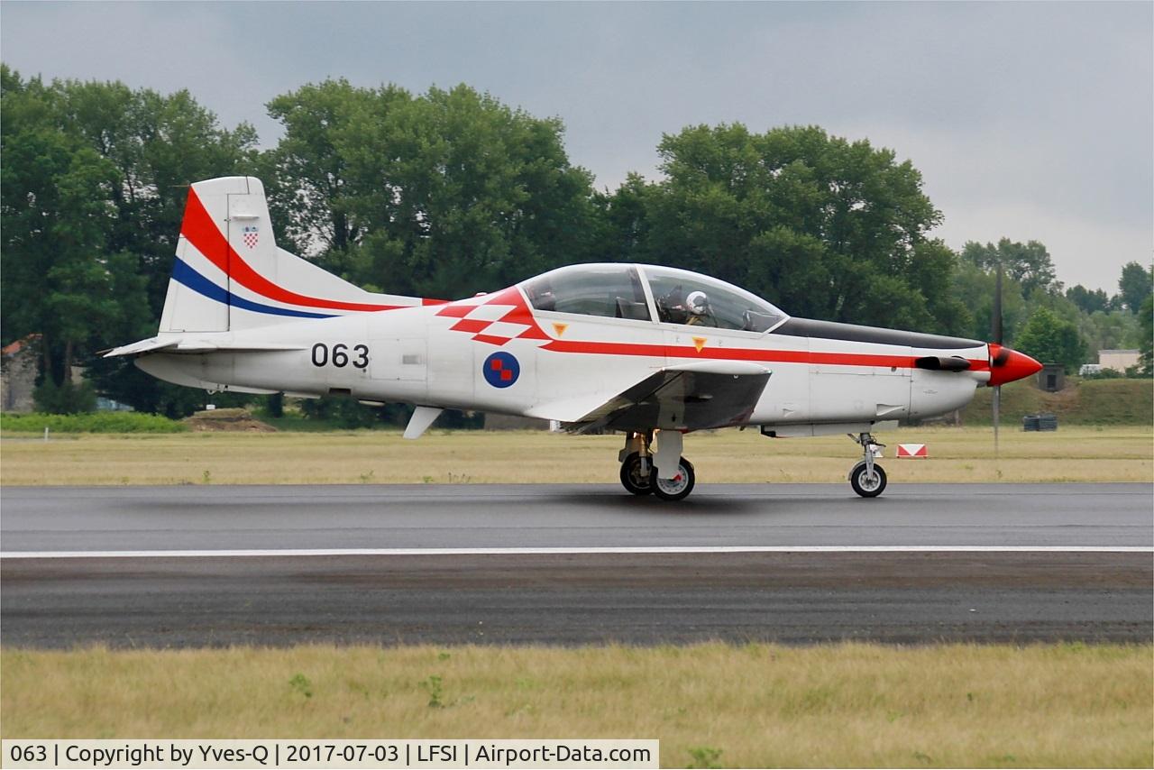 063, Pilatus PC-9M C/N 626, Pilatus PC-9M, Croatian Air Force aerobatic team, Taxiing on rwy 29, St Dizier-Robinson Air Base 113 (LFSI) Open day 2017