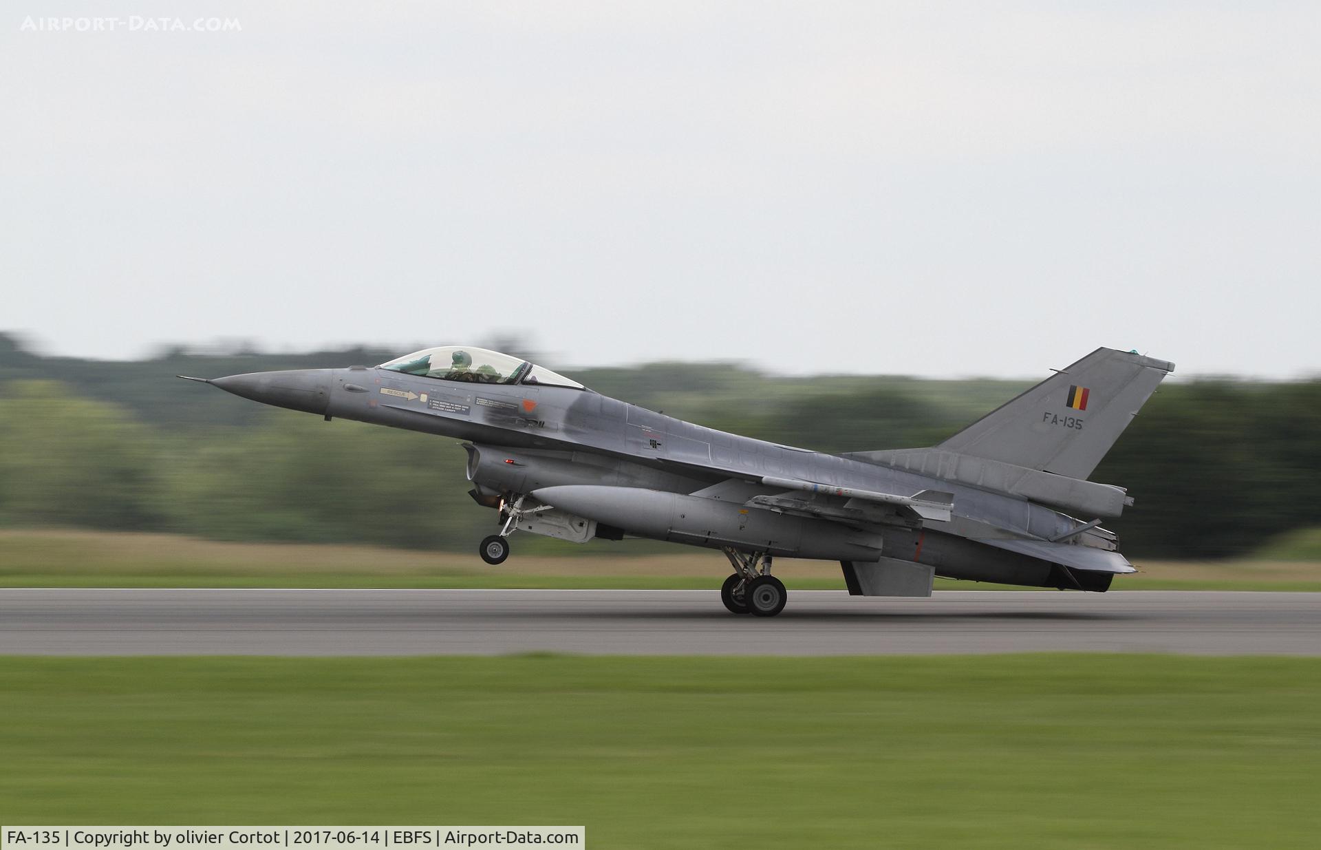 FA-135, 1991 SABCA F-16AM Fighting Falcon C/N 6H-135, Landing