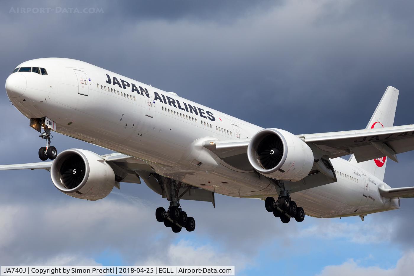 JA740J, 2008 Boeing 777-346 C/N 36127, JA740J @ London-Heathrow Intl. Airport