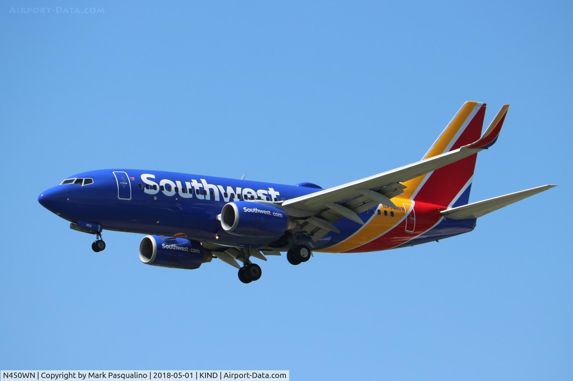 N450WN, 2004 Boeing 737-7H4 C/N 32470, Boeing 737-700