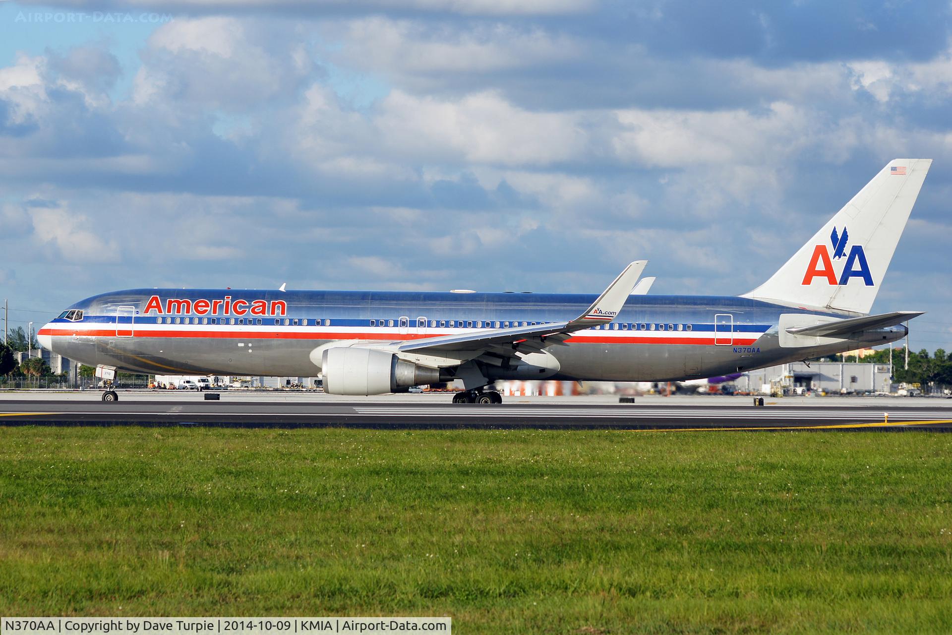 N370AA, 1992 Boeing 767-323 C/N 25197, No comment.