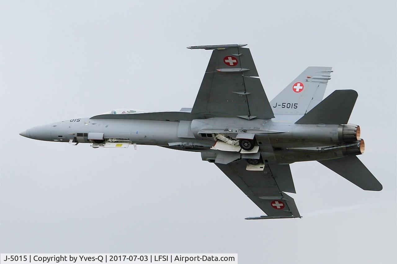 J-5015, McDonnell Douglas F/A-18C Hornet C/N 1361/SFC015, Swiss Air Force McDonnell Douglas FA-18C Hornet, Take off rwy 29, St Dizier-Robinson Air Base 113 (LFSI) Open day 2017