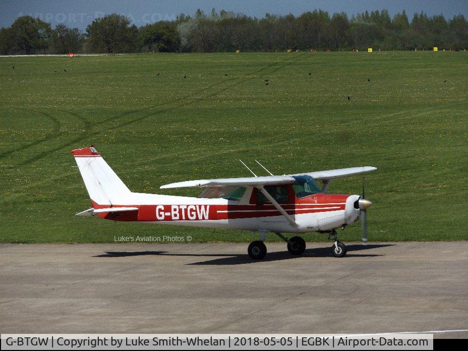 G-BTGW, 1979 Cessna 152 C/N 15279812, At Sywell Aerodrome.
