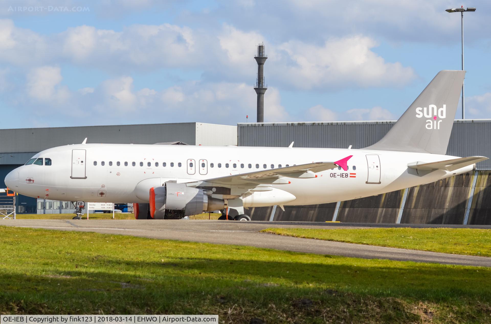 OE-IEB, 2009 Airbus A319-112 C/N 3853, Sundair at WOE!